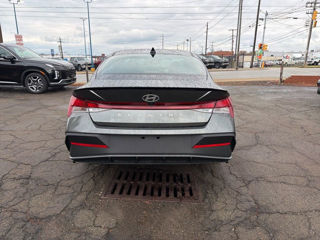 New 2026 Hyundai Elantra Sport image 6