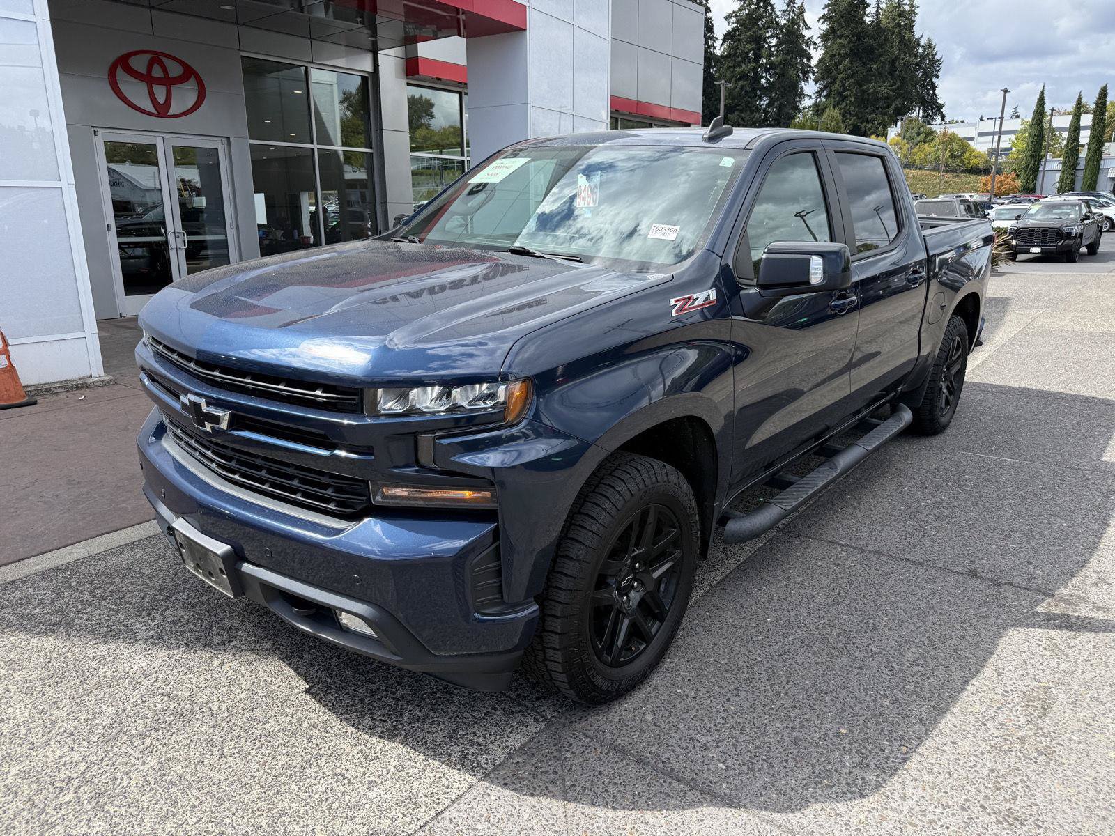 Used 2022 Chevrolet Silverado 1500 RST w/ All Star Edition Plus AWD/4WD image 2