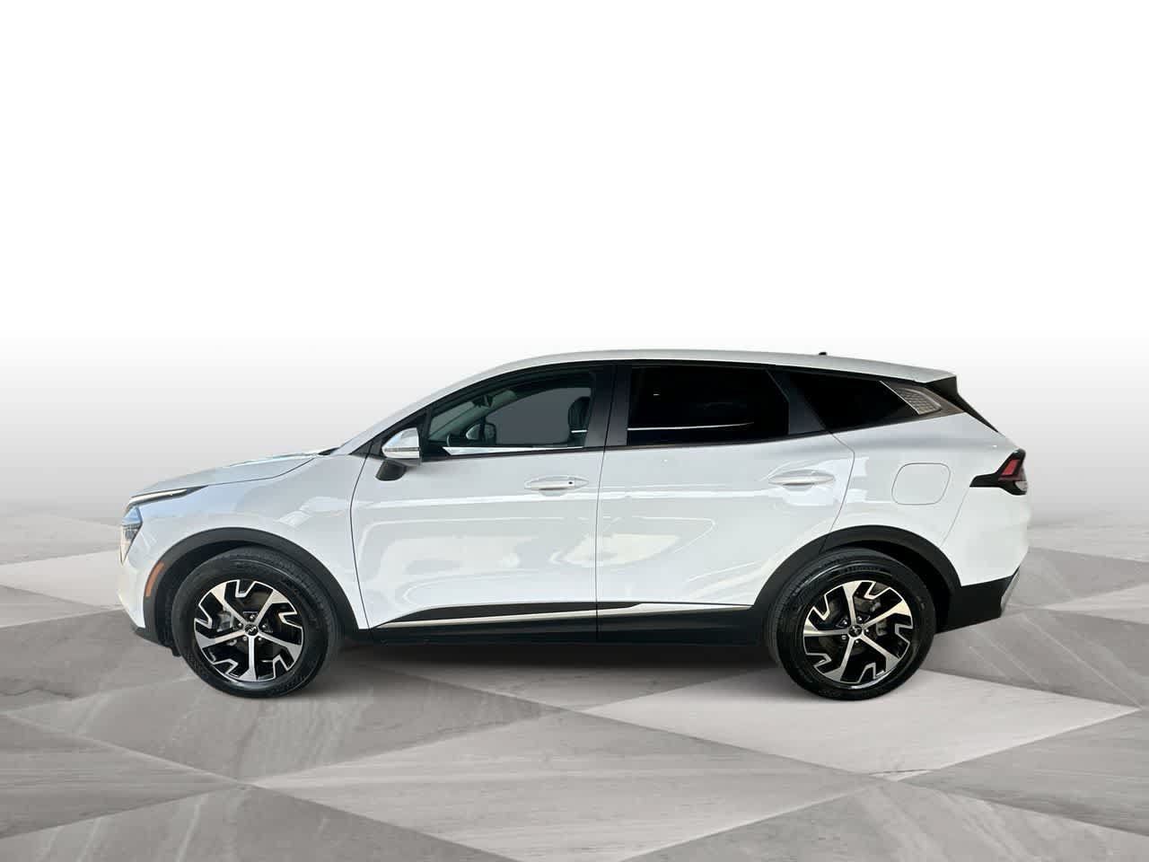 Used 2024 Kia Sportage EX FWD image 5