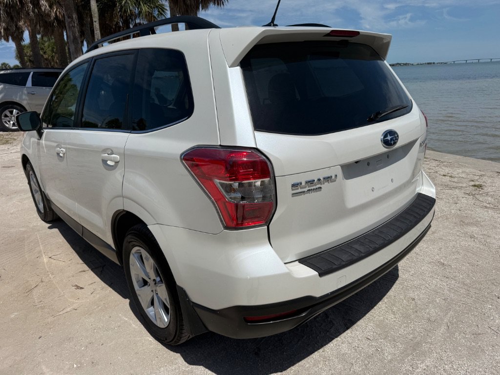 Used 2014 Subaru Forester 2.5i Touring AWD/4WD image 3