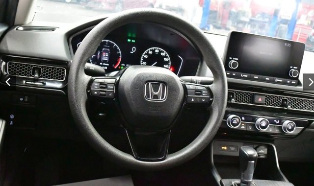 Used 2024 Honda Civic LX image 3
