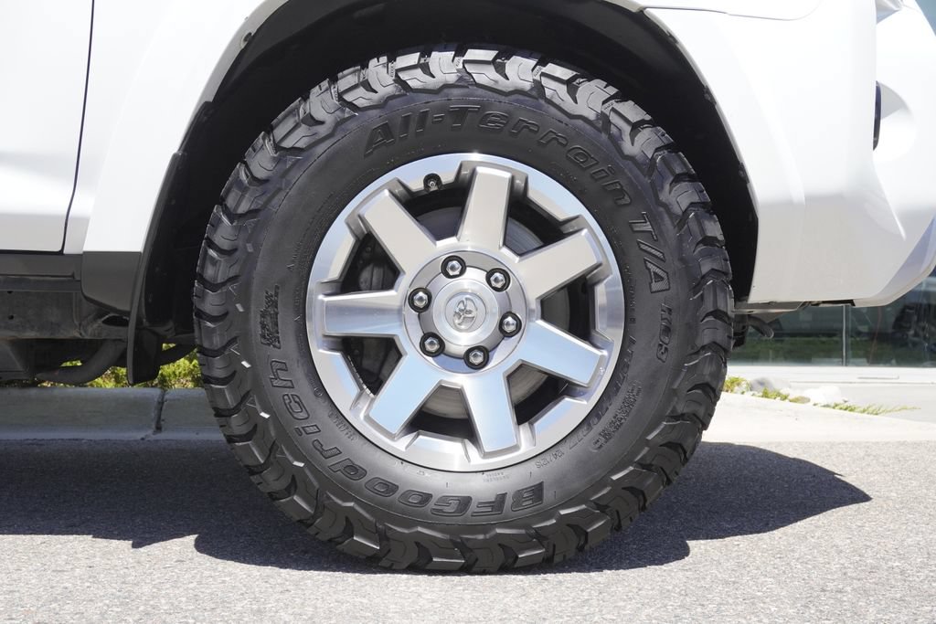 Used 2015 Toyota 4Runner Trail Premium AWD/4WD image 35