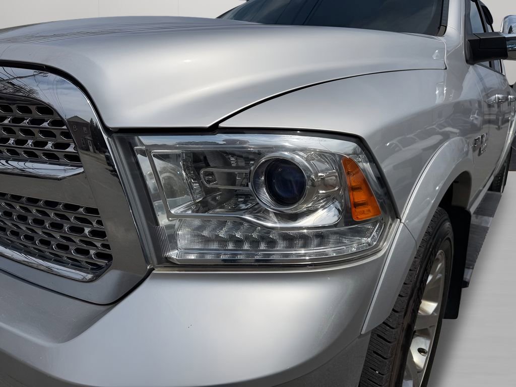 Used 2017 RAM 1500 Laramie w/ Convenience Group AWD/4WD image 9