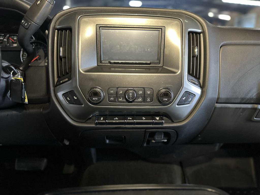 Used 2016 Chevrolet Silverado 2500 LT w/ Midnight Edition image 7