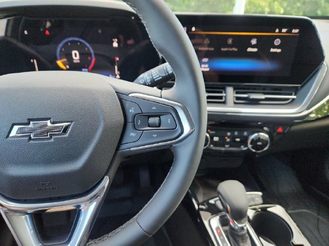 New 2026 Chevrolet Trax ACTIV w/ Sunroof Package FWD image 26