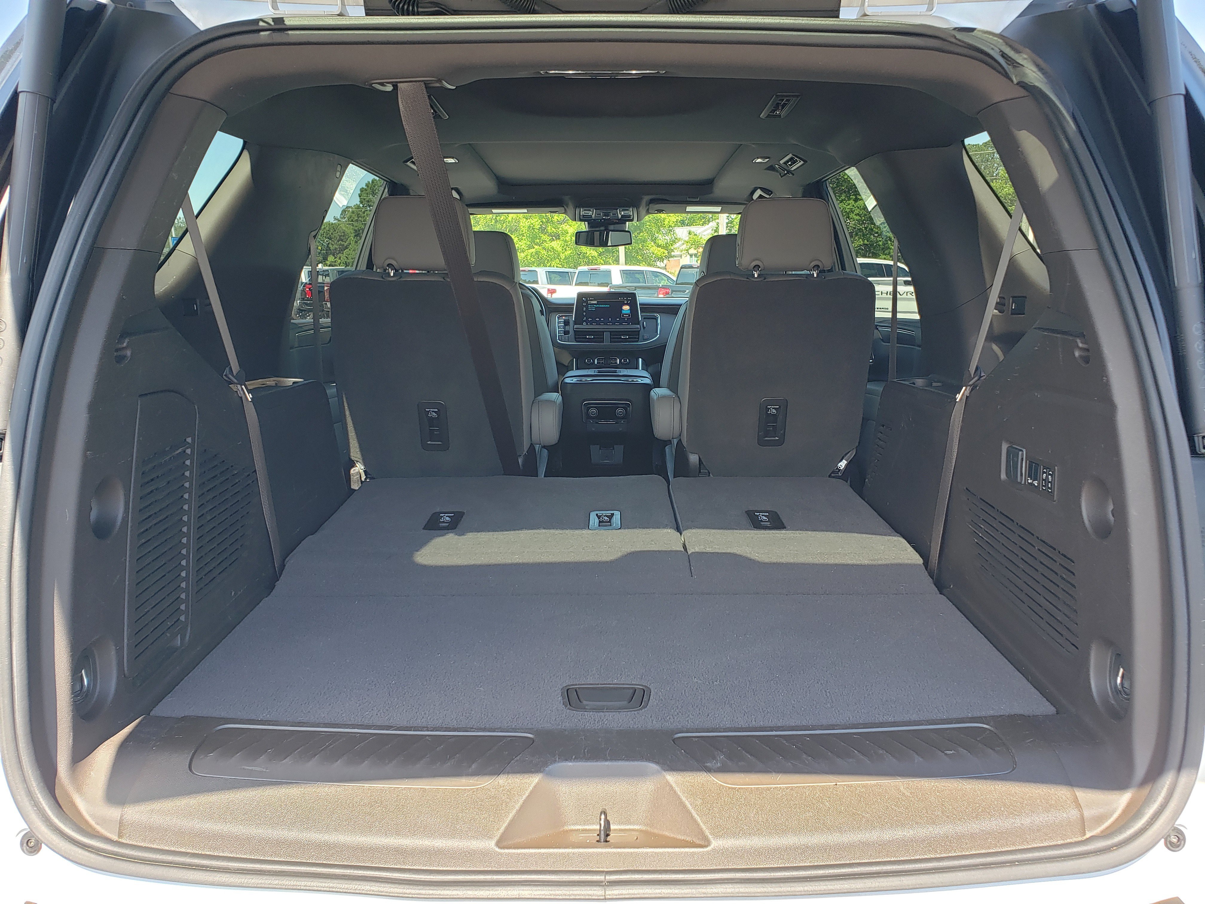 Used 2023 Chevrolet Tahoe LT w/ LT Signature Plus Package RWD image 12