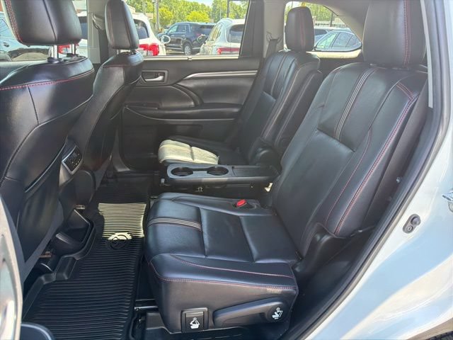 Used 2019 Toyota Highlander AWD V6 image 15