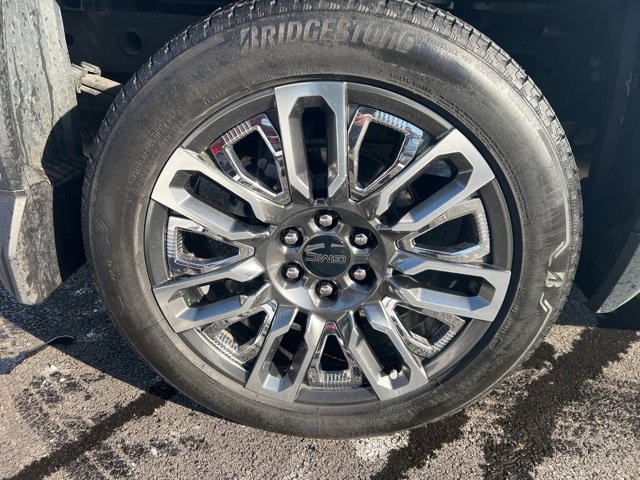 Used 2024 GMC Sierra 1500 Denali Ultimate image 9