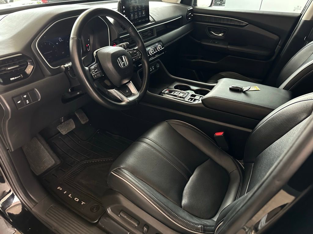 Used 2023 Honda Pilot Elite image 11