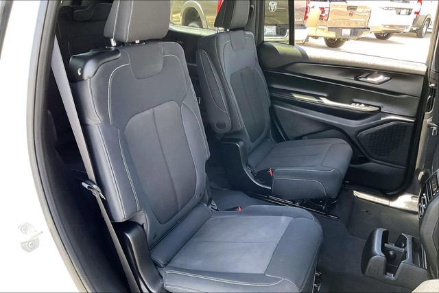 Used 2025 Jeep Grand Cherokee L Laredo w/ Luxury Tech Group I image 26