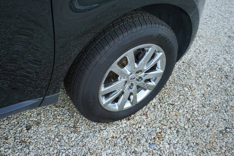 Used 2012 Ford Edge Limited w/ Driver Entry Pkg FWD image 41