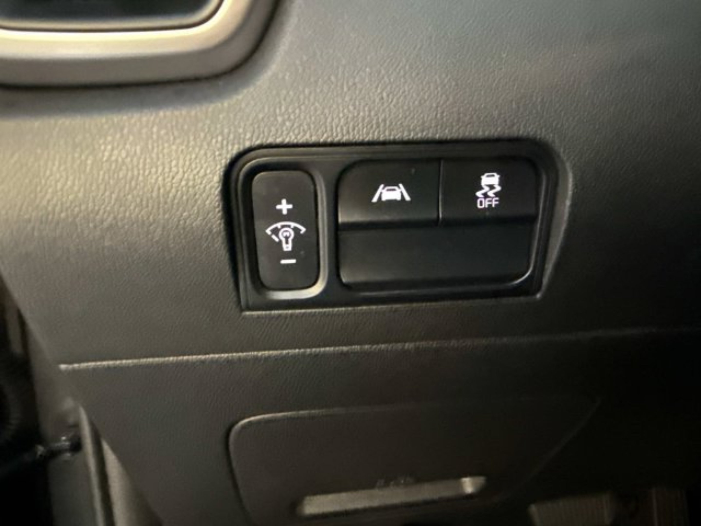 Used 2021 Kia Sorento LX FWD image 24