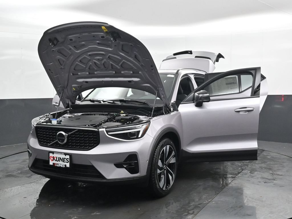 New 2026 Volvo XC40 B5 Ultra w/ Protection Package Premier AWD/4WD image 46