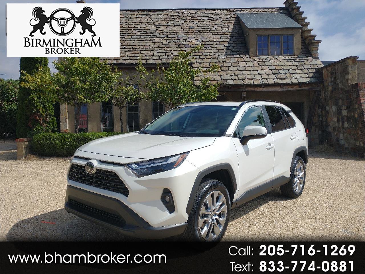 Used 2022 Toyota RAV4 XLE Premium image 1