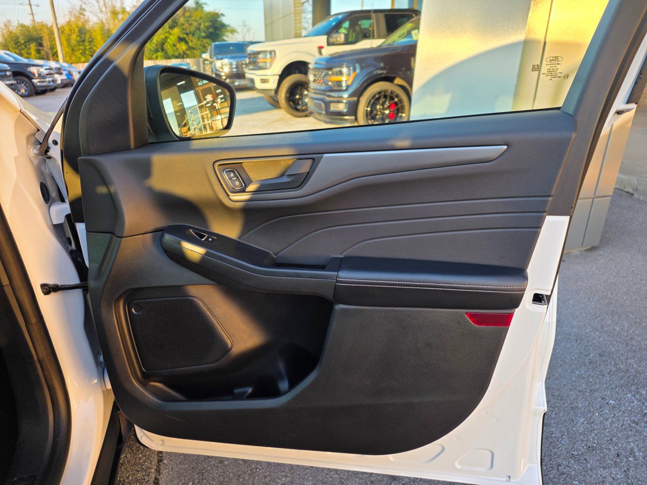 Used 2025 Ford Escape Active image 17