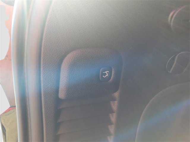 Used 2021 Jeep Grand Cherokee Laredo X image 8