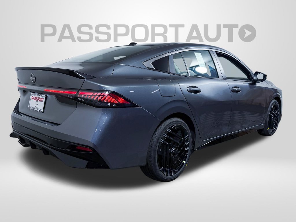 New 2027 Nissan Sentra SR w/ SR Premium Package FWD image 5