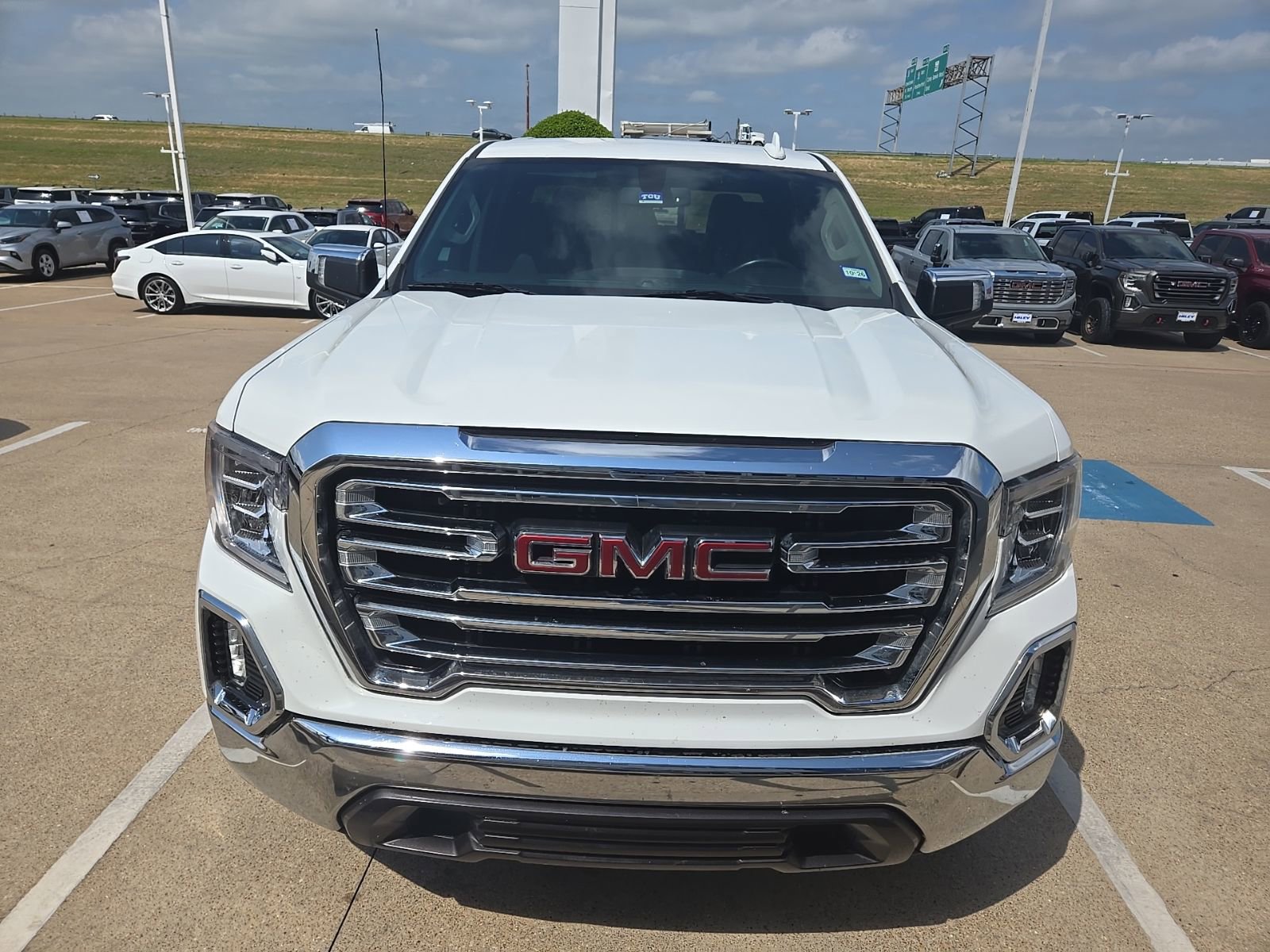 Used 2020 GMC Sierra 1500 SLT image 4