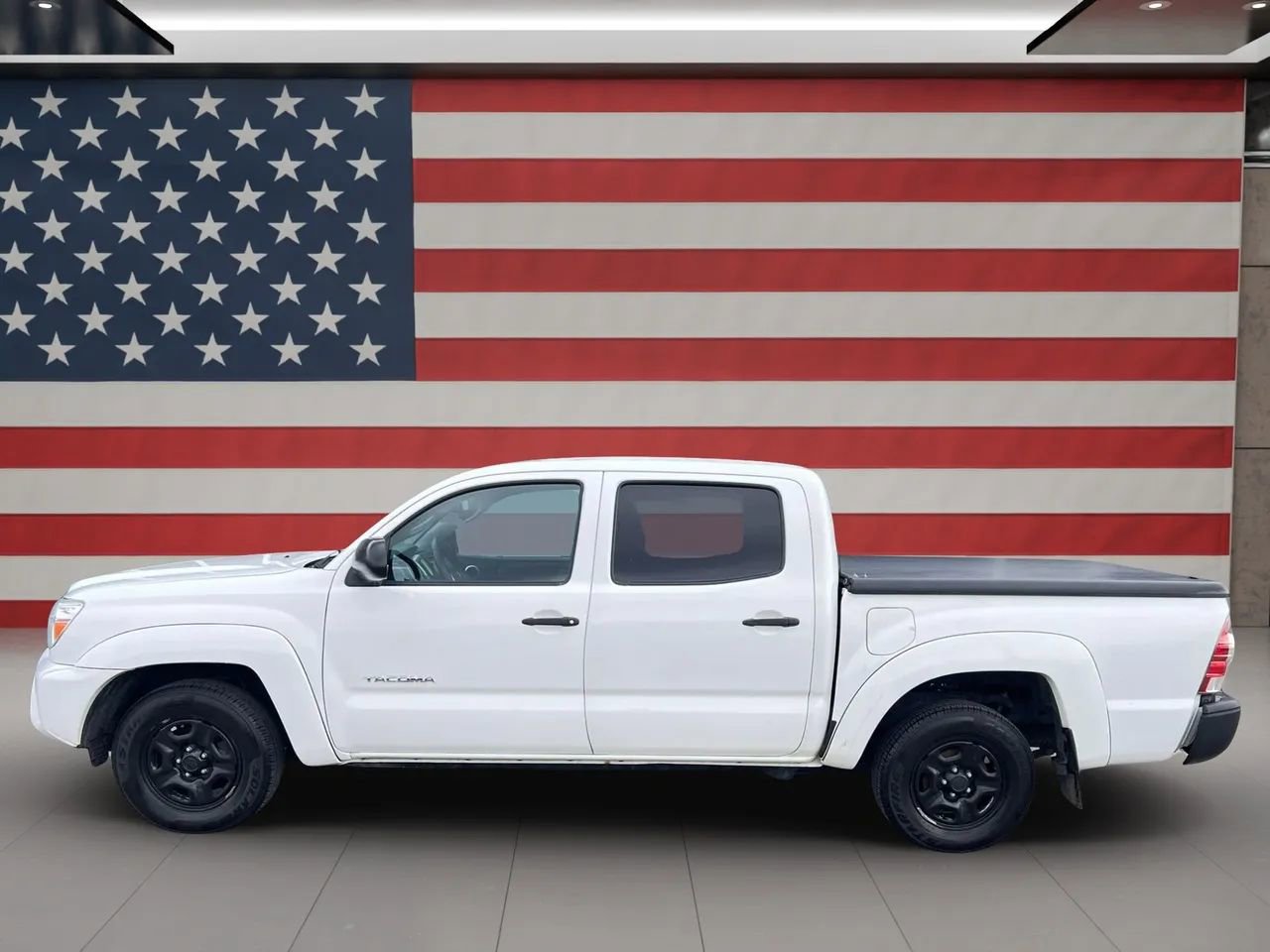 Used 2013 Toyota Tacoma 2WD Double Cab w/ SR5 Pkg image 2