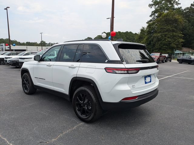 New 2026 Jeep Grand Cherokee Altitude RWD image 6