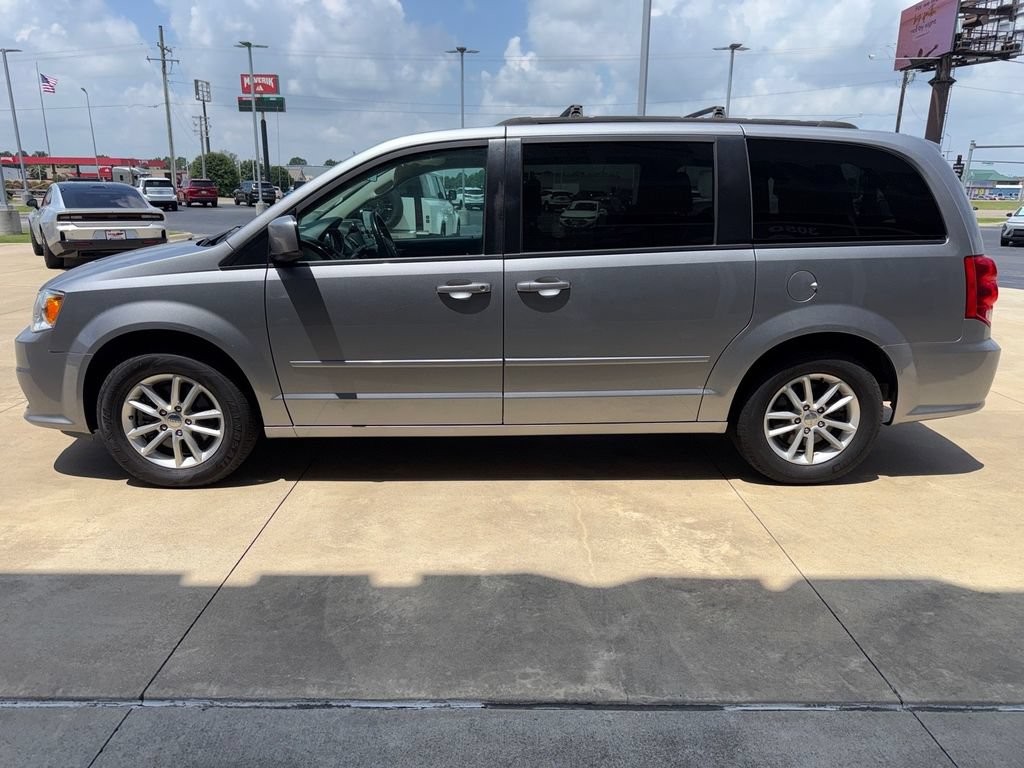 Used 2016 Dodge Grand Caravan SXT w/ Rear Park Assist Package FWD image 6