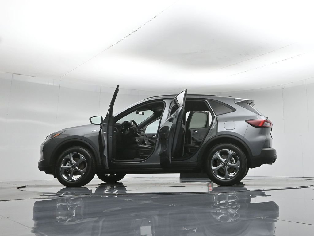 Certified 2025 Ford Escape ST-Line AWD/4WD image 55