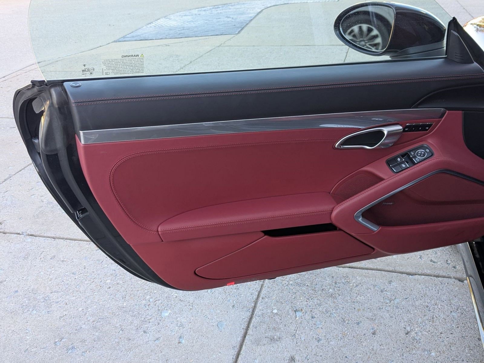 New 2025 Porsche 718 Boxster image 15