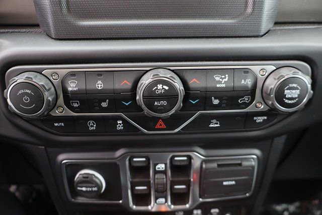 Used 2022 Jeep Gladiator Sport image 23