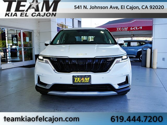 Certified 2024 Kia Carnival EX FWD image 4