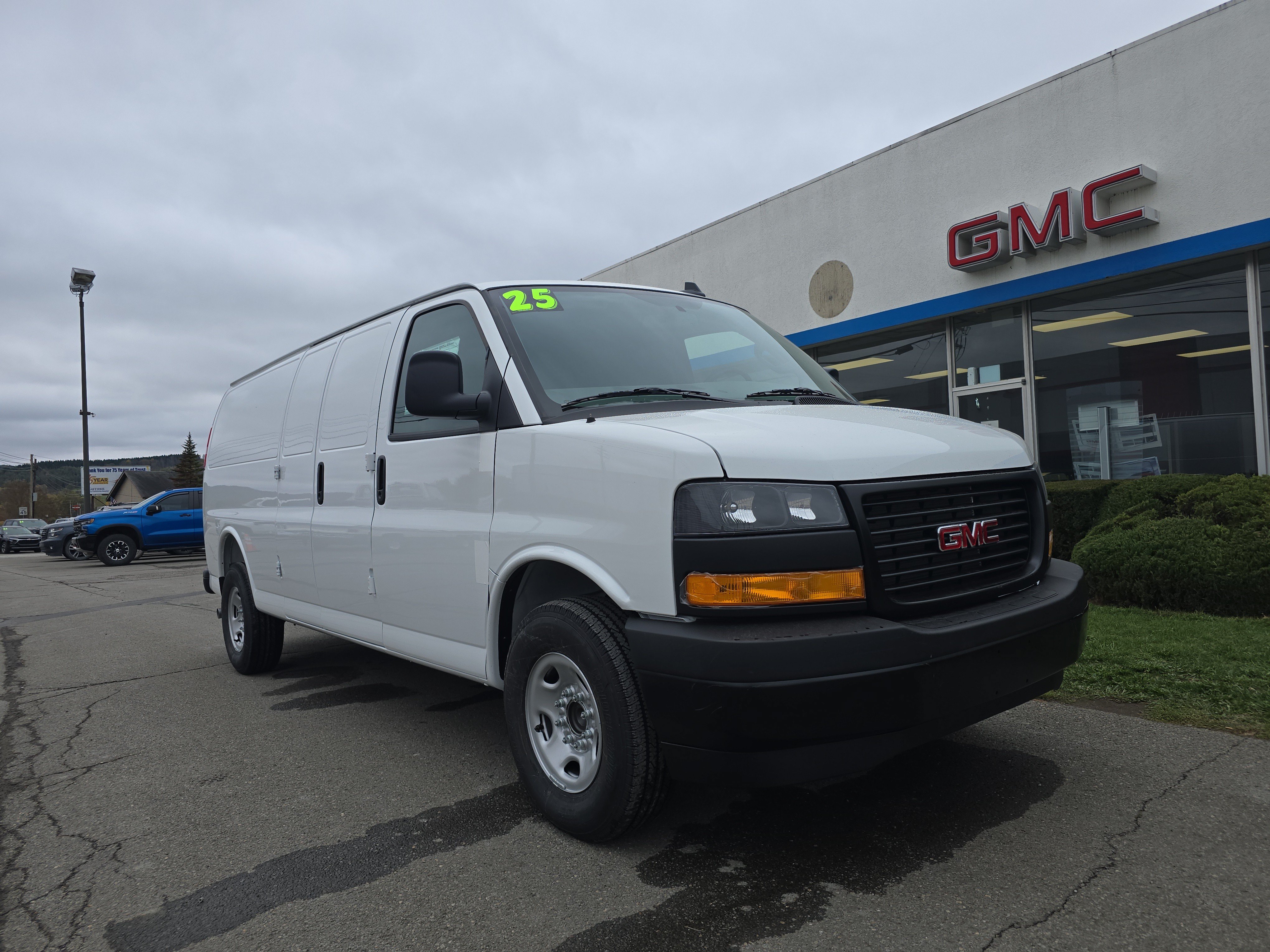 New 2025 GMC Savana 3500 Extended w/ Driver Convenience Package RWD image 1