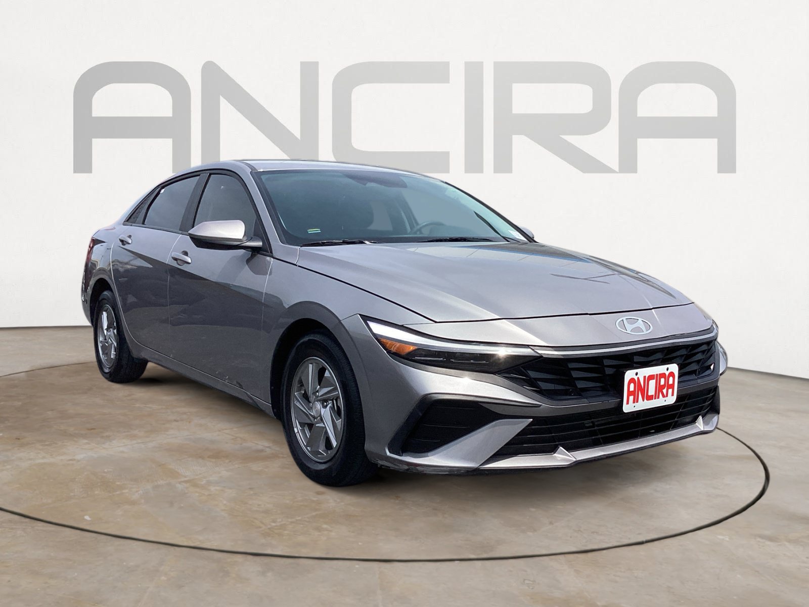 Used 2025 Hyundai Elantra SE w/ Cargo Package FWD image 5