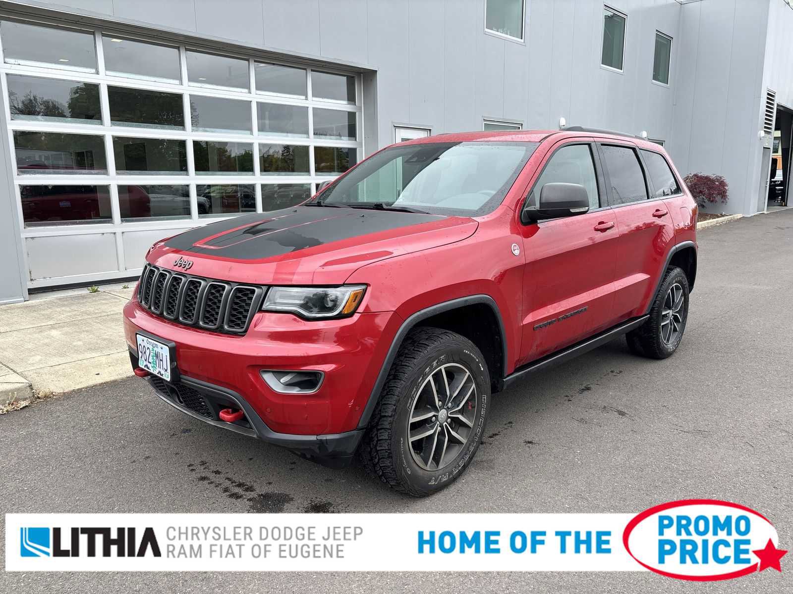 Used 2017 Jeep Grand Cherokee Trailhawk w/ Trailhawk Luxury Group AWD/4WD image 1