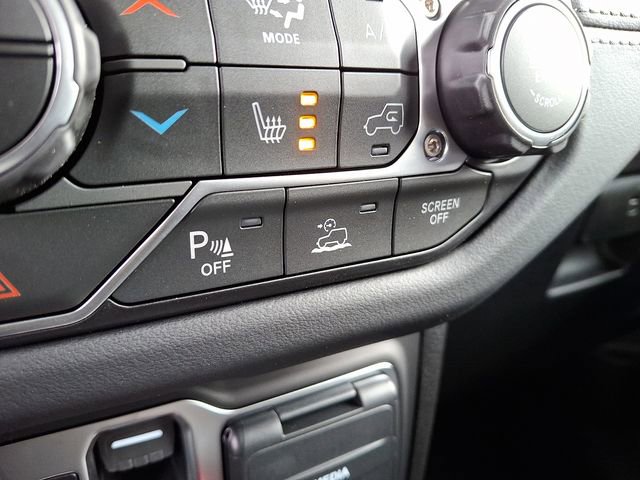 New 2026 Jeep Wrangler Unlimited Rubicon w/ Safety Group image 22