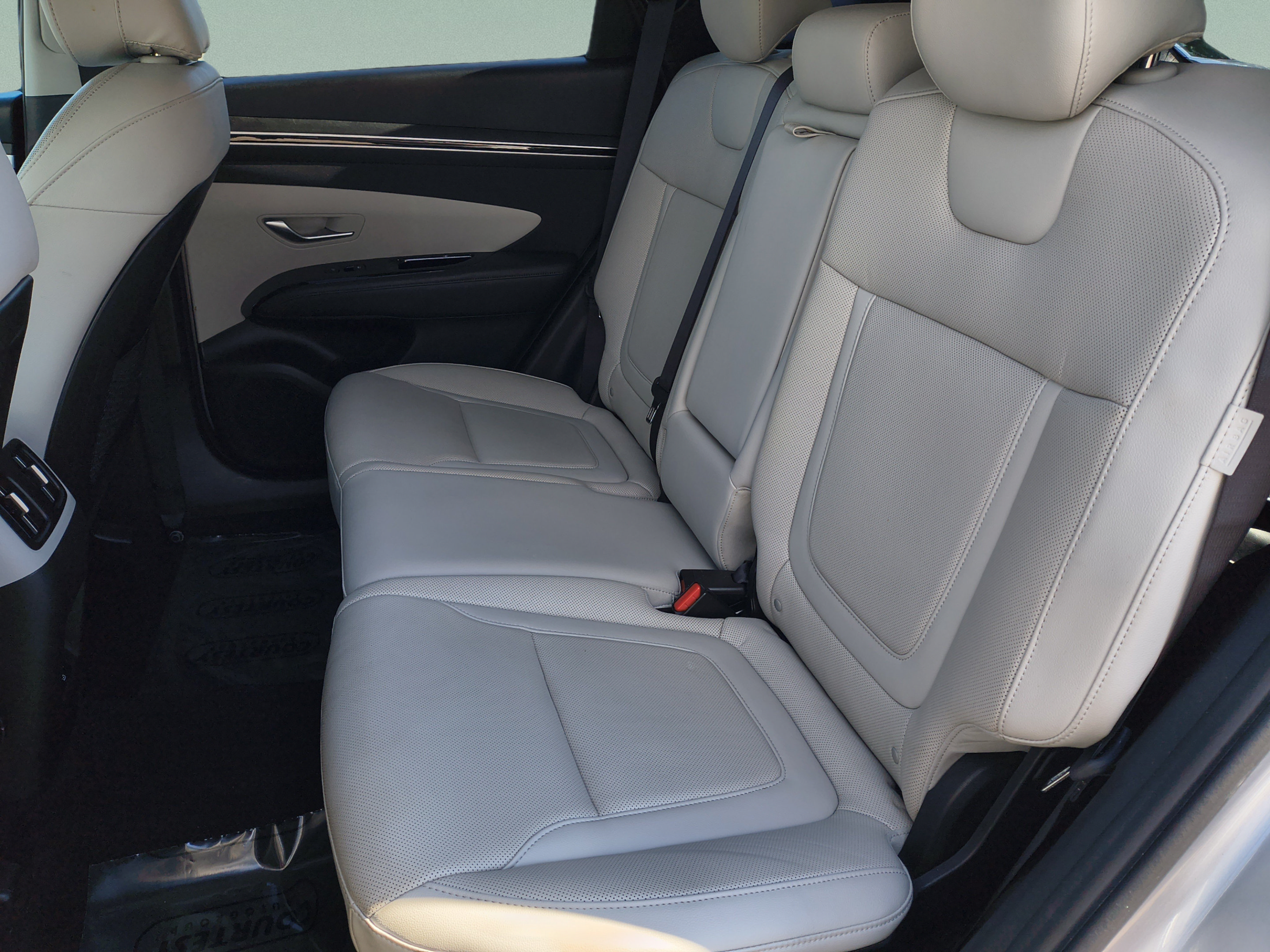 Certified 2024 Hyundai Tucson Limited FWD image 17