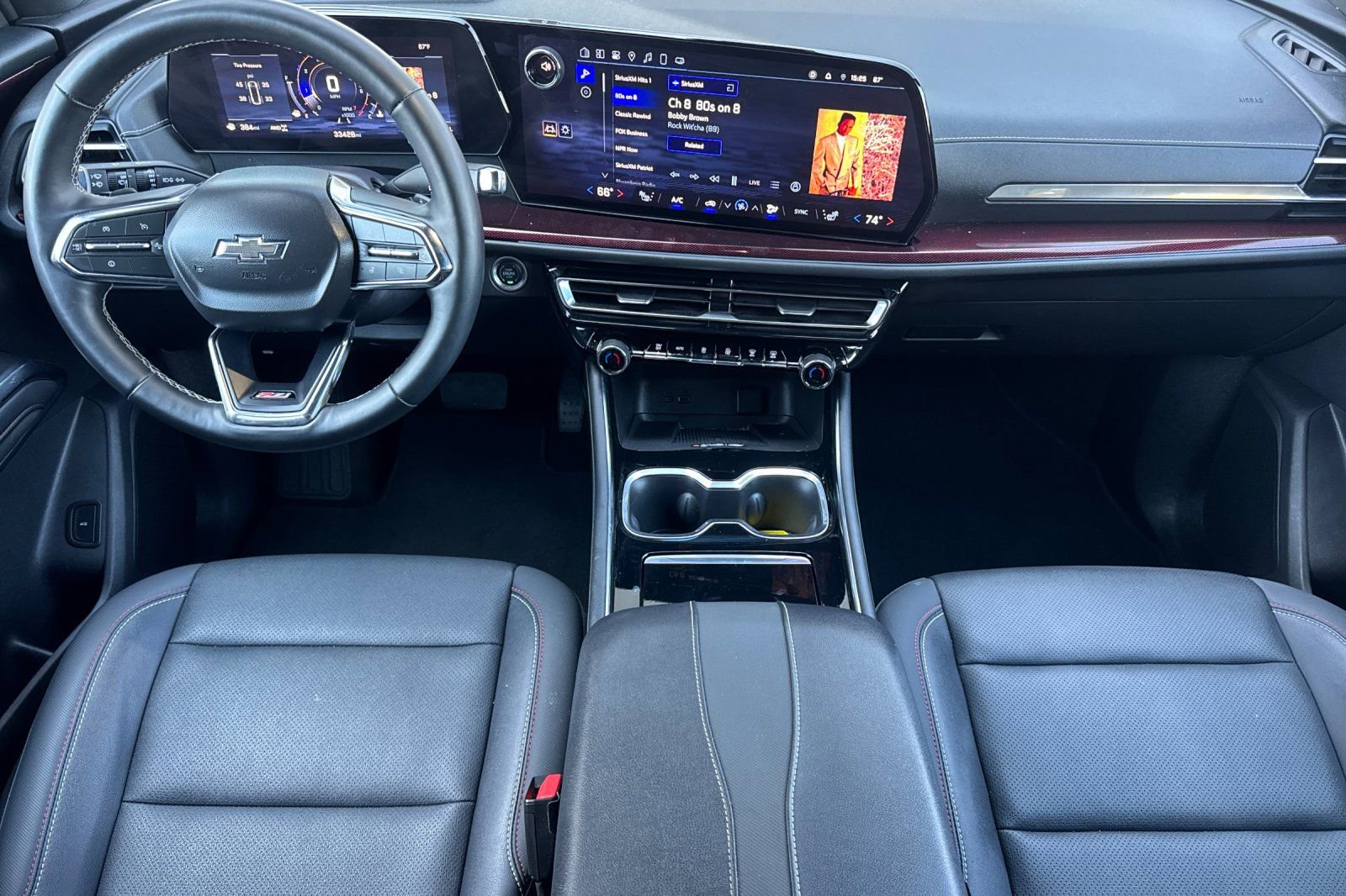 Used 2025 Chevrolet Traverse Z71 AWD/4WD image 16