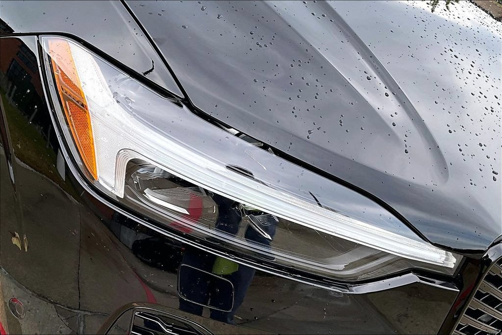 Certified 2026 Volvo XC60 B5 Plus AWD/4WD image 39