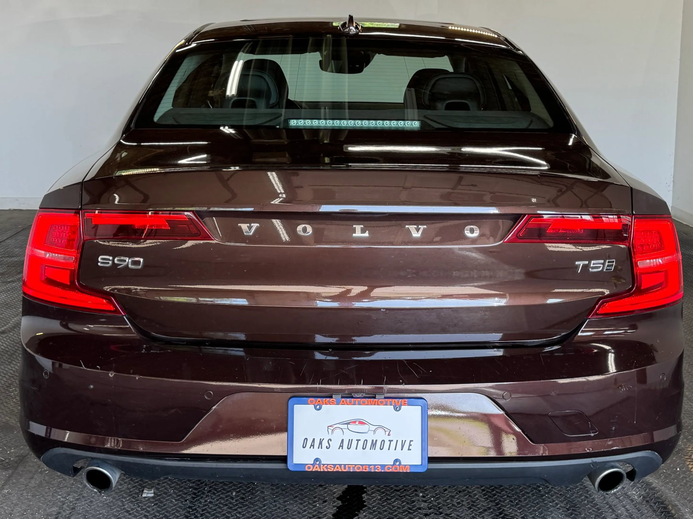 Used 2018 Volvo S90 T5 Momentum w/ Convenience Package AWD/4WD image 6