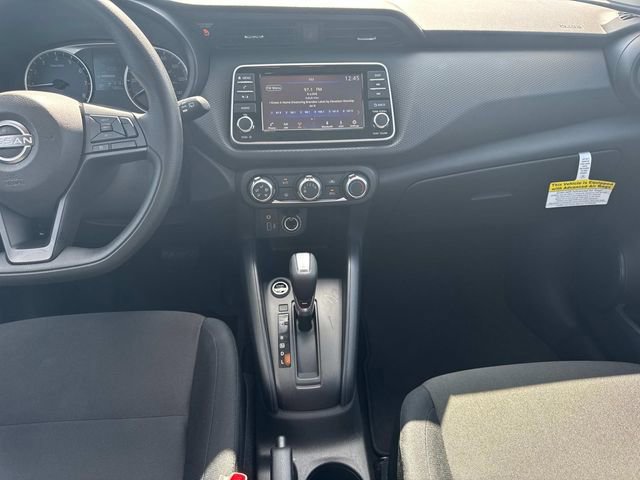 Certified 2025 Nissan Kicks Play S image 19