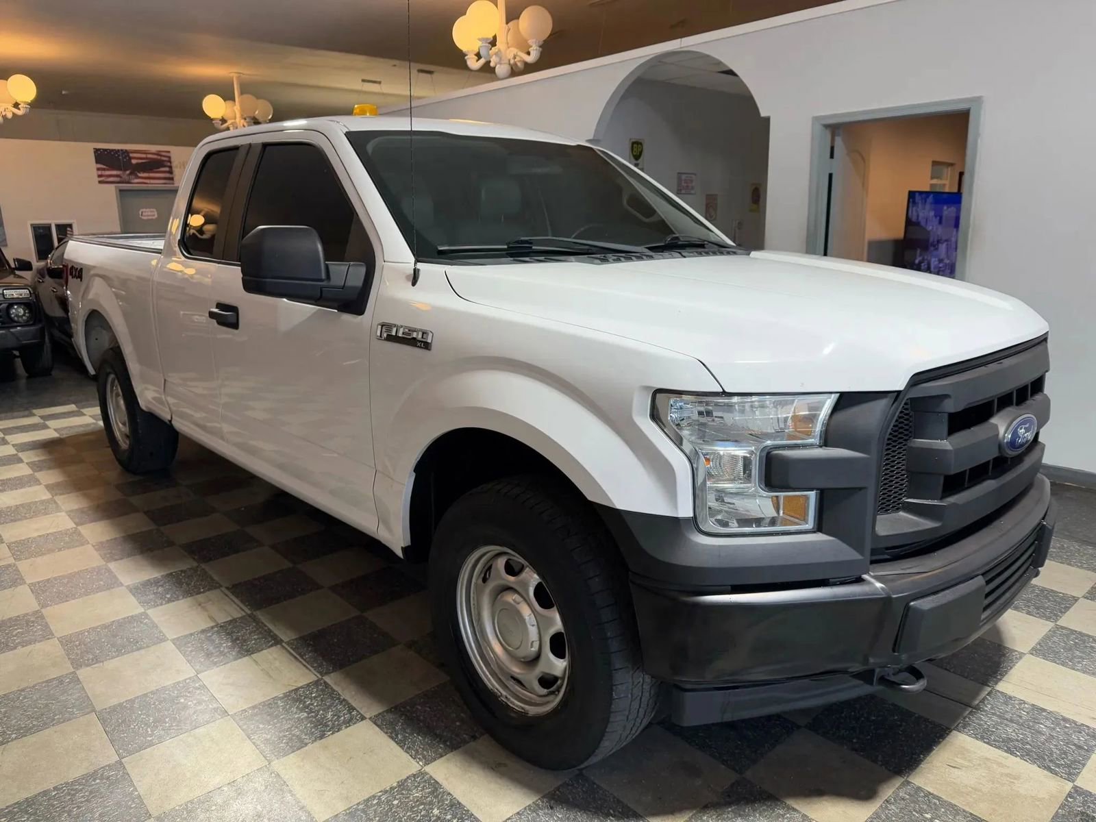 Used 2017 Ford F150 XL w/ Trailer Tow Package image 3