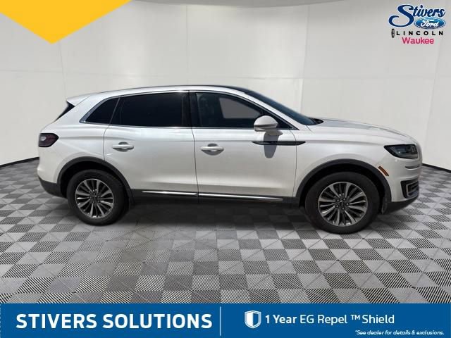 Used 2019 Lincoln Nautilus Select AWD/4WD image 5