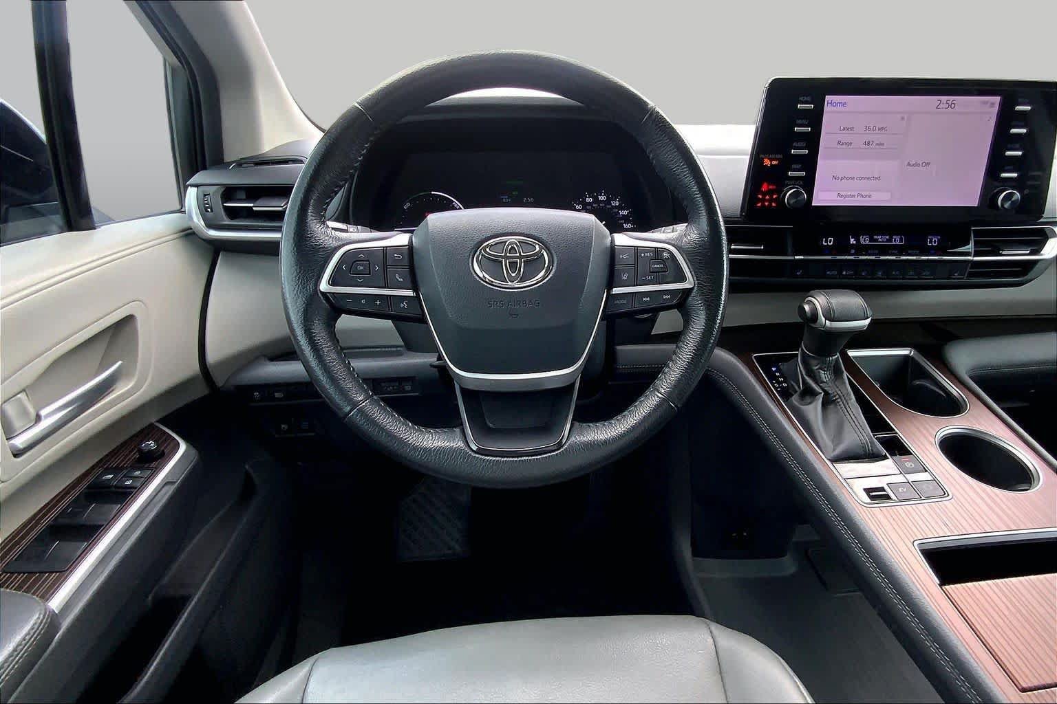 Used 2022 Toyota Sienna XLE FWD image 6