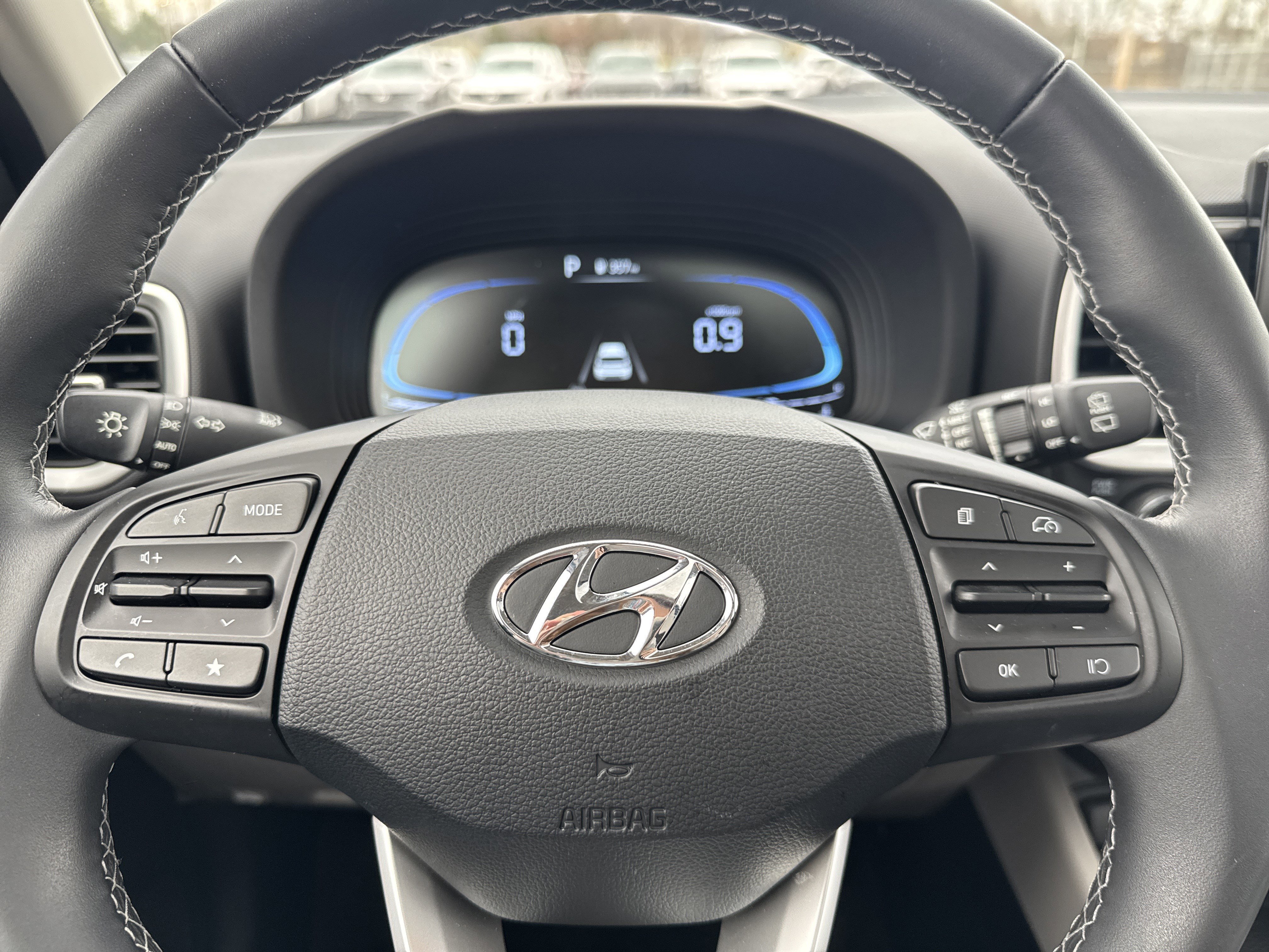 Certified 2025 Hyundai Venue SEL image 10