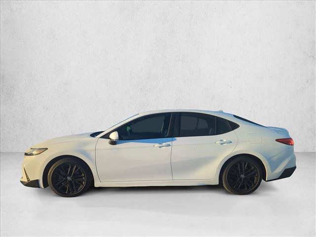 Used 2025 Toyota Camry SE FWD image 5