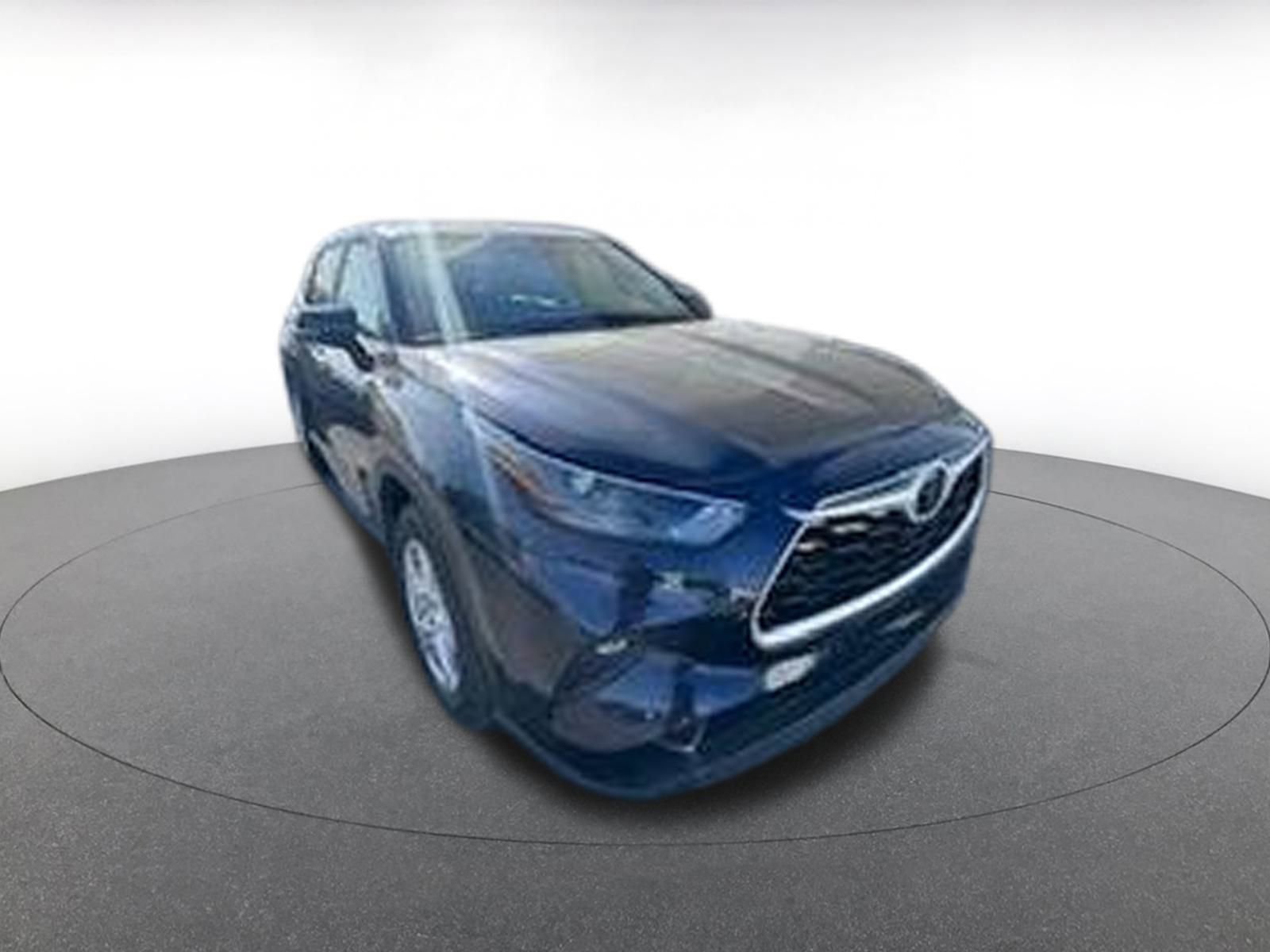 Used 2025 Toyota Highlander LE