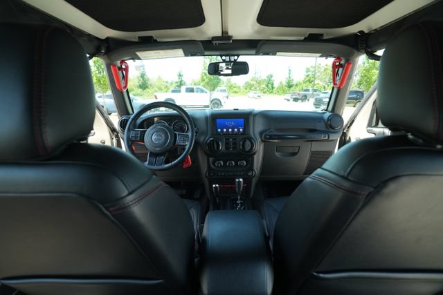 Used 2017 Jeep Wrangler Unlimited Rubicon AWD/4WD image 26