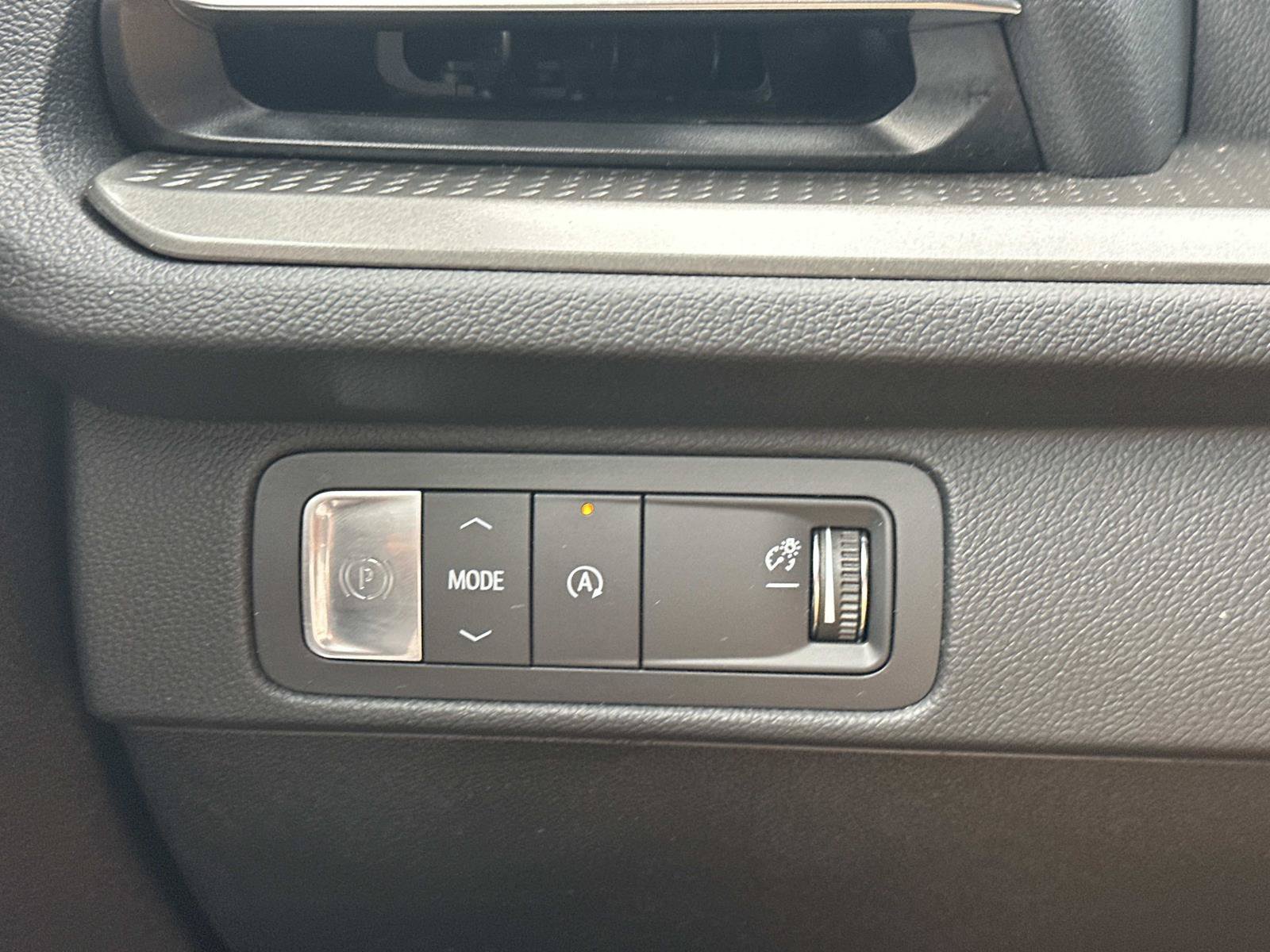 Certified 2024 Chevrolet Traverse LT FWD image 26