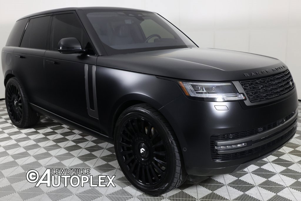Used 2023 Land Rover Range Rover SE image 3