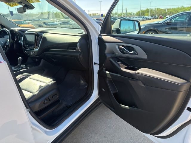 Used 2020 Chevrolet Traverse RS AWD/4WD image 54