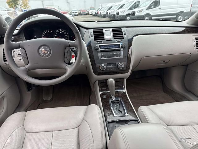 Used 2010 Cadillac DTS Luxury image 15