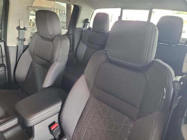 Used 2025 Nissan Frontier SV w/ SV Convenience Package RWD image 11